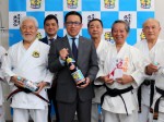 2018_02-20_kumejima-no-kumesen-gives-donation-to-okinawa-traditional-karatedo-promotion-association_slider